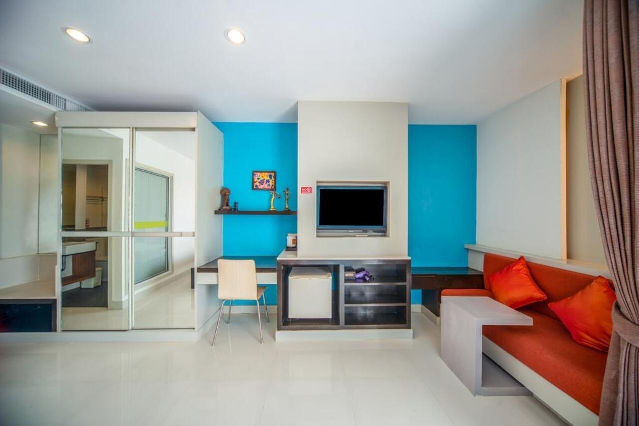 I Dee Hotel Patong Bagian luar foto