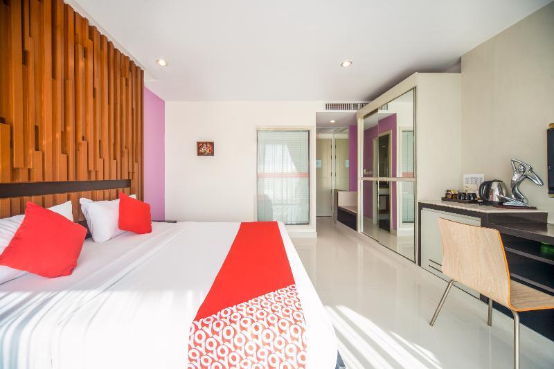 I Dee Hotel Patong Bagian luar foto