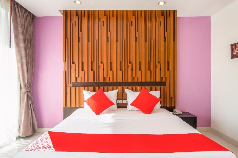 I Dee Hotel Patong Bagian luar foto